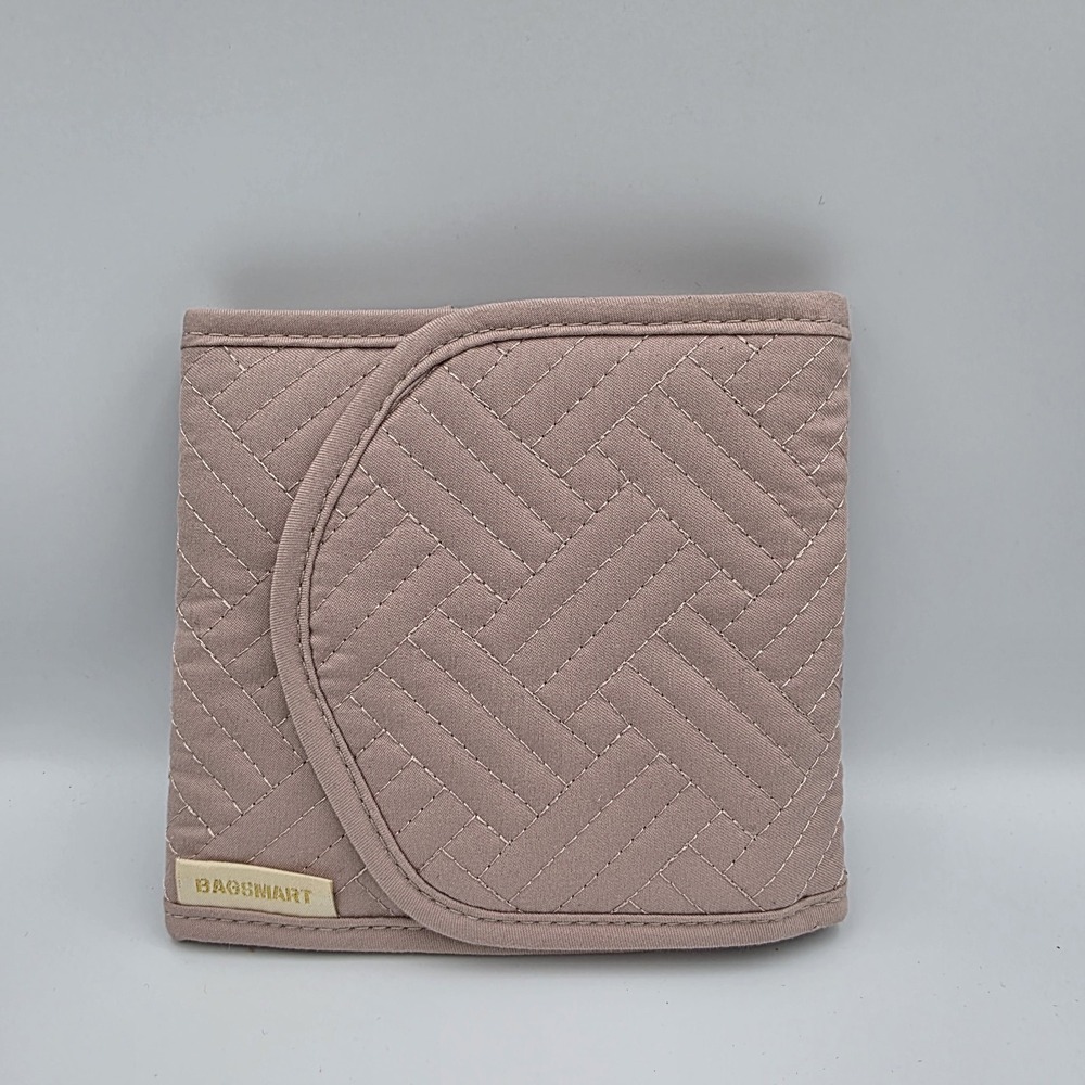 Bagsmart Trifold Quilted Jewelry Travel Organizer Water Resistant Zip Pink Mauve